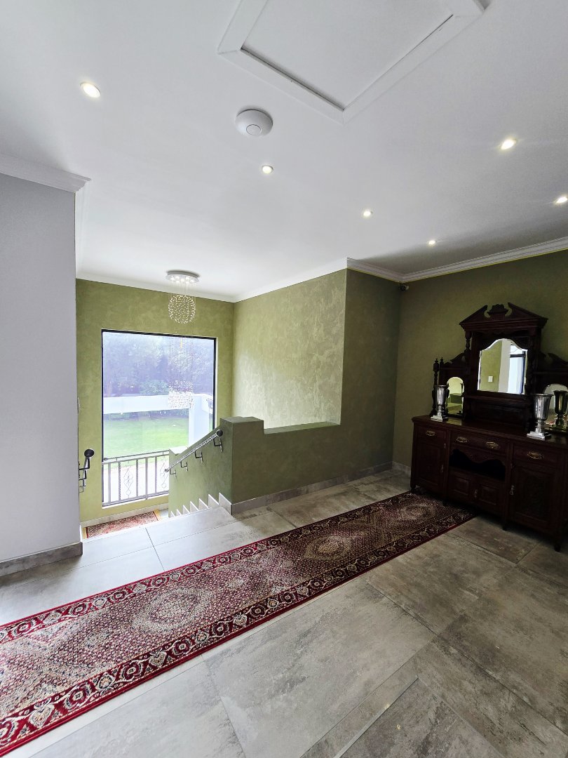 6 Bedroom Property for Sale in Wilkoppies North West